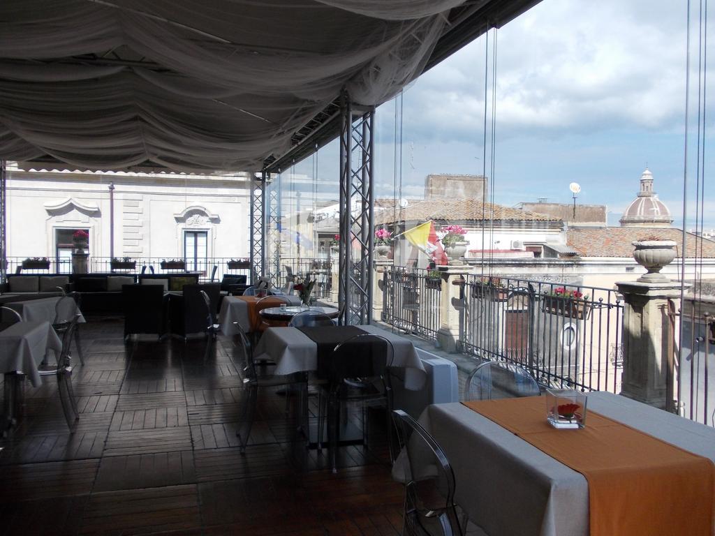 Hotel Royal CTA Exterior foto