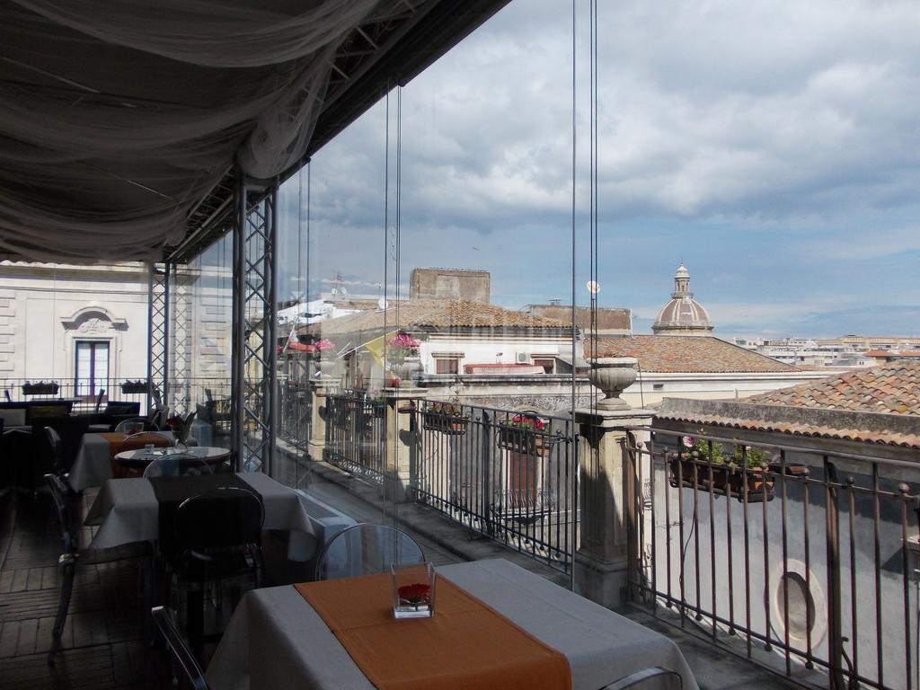Hotel Royal CTA Exterior foto